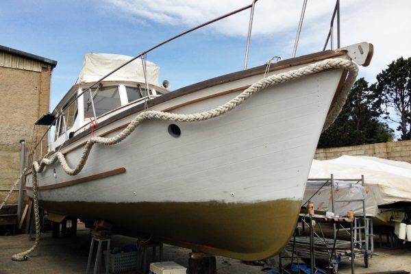 italian-old-wooden-motor-boat